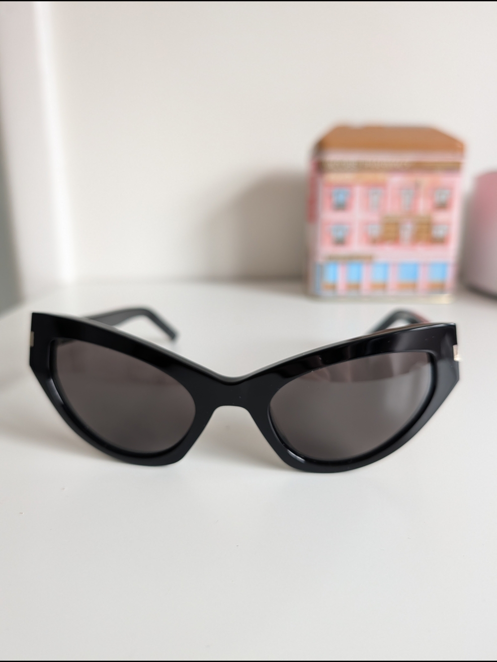 Saint Laurent Black Cat-Eye Sunglasses 215 Grace